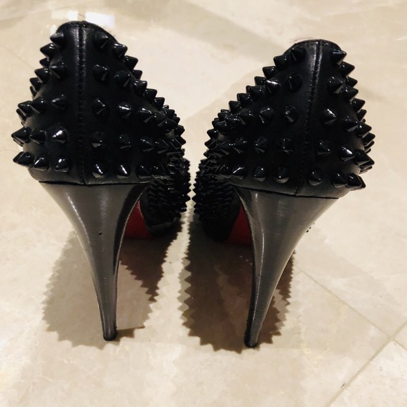 Black spiked - Picture 1 of 3